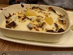 -玛格萝妮比萨屋(四平店)
