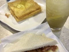 咸牛肉三文治+西多士-喜悦餐厅(河旺街)