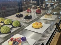 -大中华希尔顿酒店-念自助餐·嗨啤·小龙虾