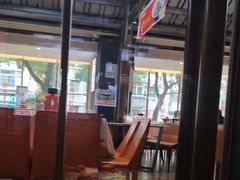 -阿瓦山寨·湘菜现炒·剁椒鱼头王(咸阳总店)