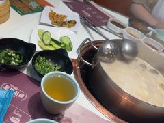 -洪氏嗨捞·猪肚鸡火锅(阳光天地店)