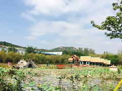 -雪山彩虹谷景区