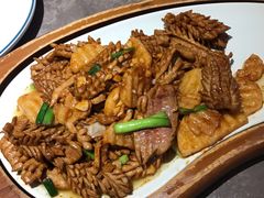 爆炒腰花-闫府私房菜·百年鲁菜(恒隆店)
