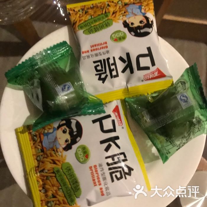 等待化蝶的虫虫妈           等待化蝶的虫虫妈           小晓晨涵