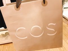 -COS(月星环球港店)