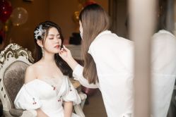 -Lady  Jane高端婚纱礼服馆