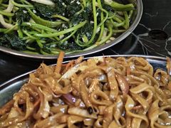 -正宗南铁拉叔沙煲螺·烧烤·秘制靓粥(南铁总店)