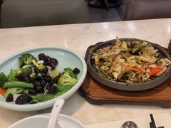 -港丽餐厅(高德置地店)