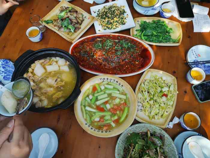 青城甲(青城山店)-"【位置】这是一家充满农耕文化的农家乐,居.