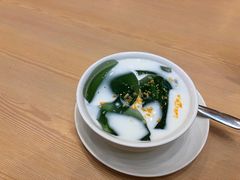 椰林斑斓冰粉-遇见小面(凯德广场店)