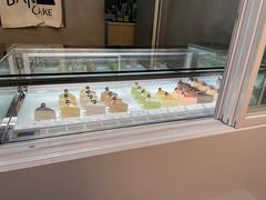 面包甜点陈列柜-BanCake·法式千层·拿破仑專門店