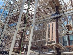 -PIPIKINGDOM皮皮王国欢乐号(欢乐海岸购物中心店)