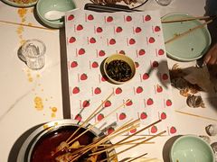 -嗨辣小聚·盘锦河蟹·海鲜烧烤龙虾(盘锦十年好店)