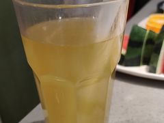 -海底捞火锅(新松江路生日主题店)