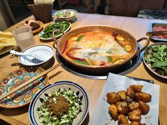 -洱火云南酸菜牛肉火锅(石景山当代商城店)