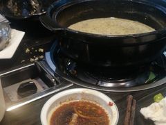 -东椰·海南椰子鸡火锅(朝阳门店)