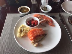 -荣誉国际酒店-云顶旋转餐厅