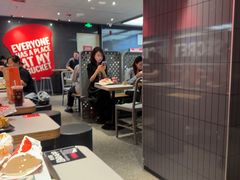 -肯德基(东直门来福士店)