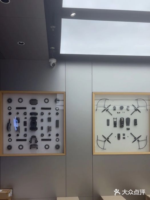 DJI大疆(深圳华强北曼哈授权体验店)图片