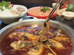 -忘情水鱼头·鲜鱼火锅(滨江中路店)