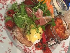 Bigbrekkie-The Grounds of Alexandria