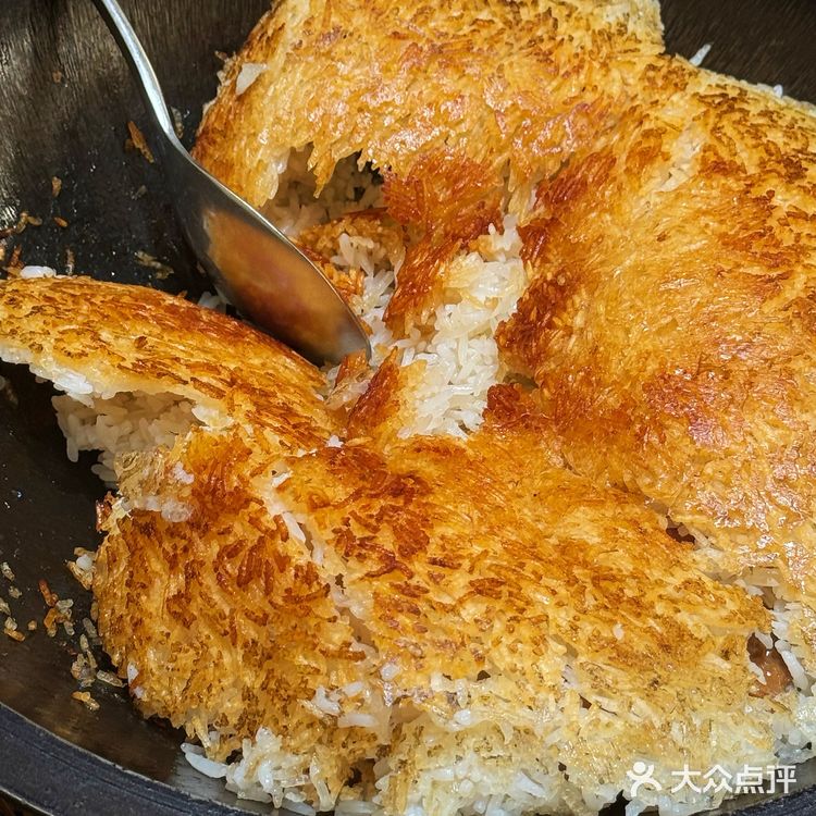 这家的腊味锅巴饭真的🈶被香到！