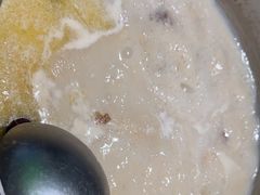-洪氏嗨捞·广东猪肚鸡·椰子鸡火锅(西咸万象城店)