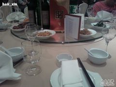 桌子-杭州龙禧福朋喜来登酒店