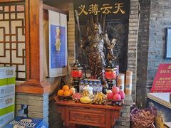 -万里闯关东铁锅炖菜馆(高新旗舰店)