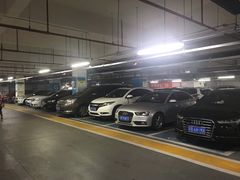 -万象城-停车场