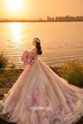 -雪中彩影婚纱摄影·微光艺术中心