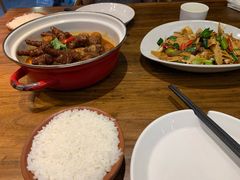 -阿瓦山寨·湘菜现炒·剁椒鱼头王(咸阳总店)
