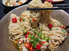 -鲜入唯煮·港式海鲜牛肉火锅(金宝街店)
