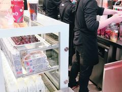 -CoCo都可(湖滨银泰店B区店)
