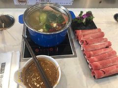 -逸山伍自转小火锅(纺织品店)