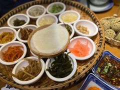 -包整·丝娃娃(一览甲秀楼风景店)