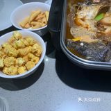 米饭是王者 鱼可能是配菜吧
