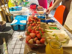 -玩坞轰趴馆·户外团建聚会主题生日派对馆(世豪广场店)