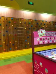 -莫莉幻想儿童乐园(武汉经开永旺店)