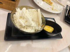 正宗猫山王榴莲雪糕-新峰肉骨茶(总店)