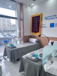 -靓芙泉专研痘痘肌