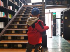 -钟书阁(松江泰晤士小镇店)