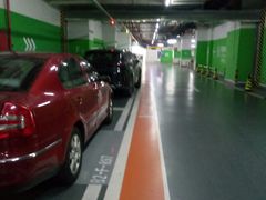 -龙湖虹桥天街购物中心-地下停车场