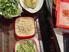 -醉董牛川派鲜肉自选火锅(烟台店)