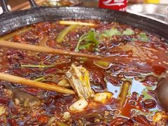 -鸿顺老铁锅美蛙鱼府(解放碑店)