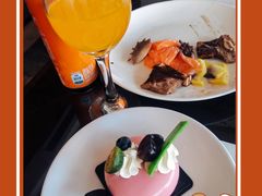 -瑞安国际大酒店-旋转自助餐厅