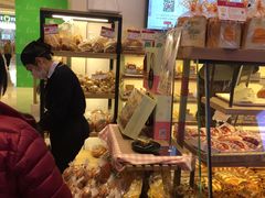 面包甜点陈列柜-山崎面包(苏州中心店)