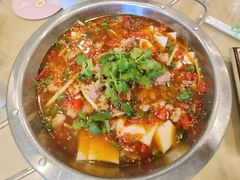-焱焰鲜锅兔·佳味郑氏·自贡特色菜
