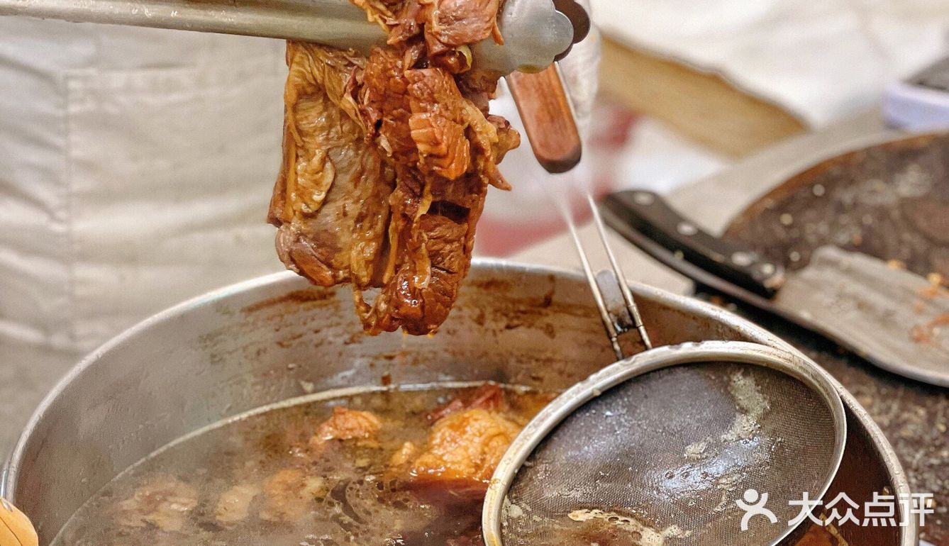在冬季❗️这口牛肉烧饼配羊汤❗️