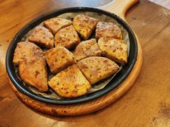 料理烤特色火烧-老东镇啤酒屋海鲜加工·蒸汽海鲜·海鲜烧烤(台东店)